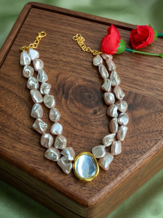 Barukh Pearl Neckalce