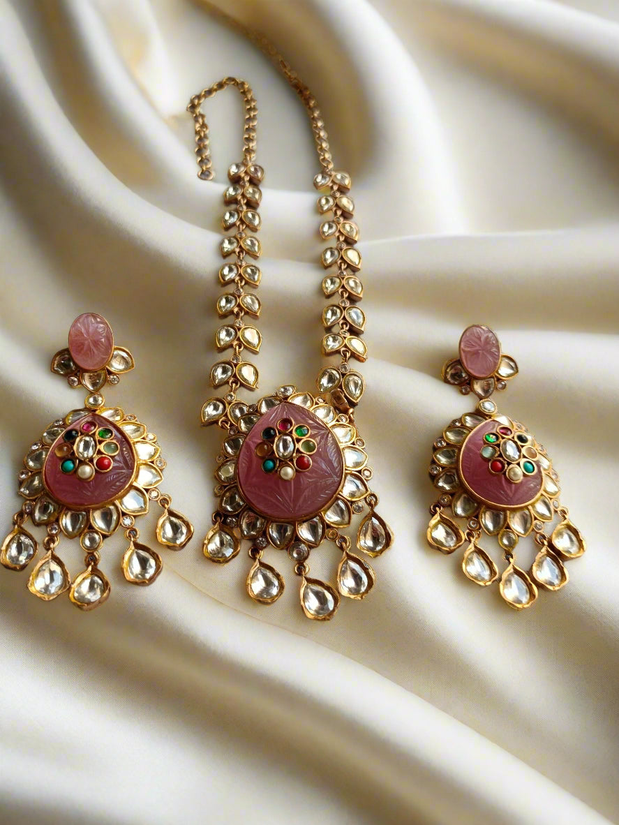 BLUSH MOISSANITE NECKLACE SET