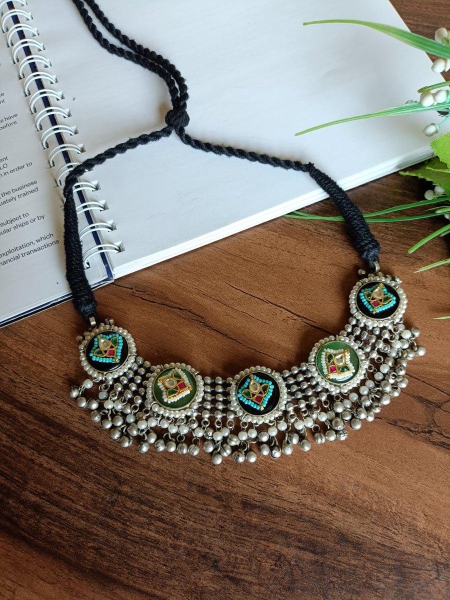 Hemali Kundan Necklace Set