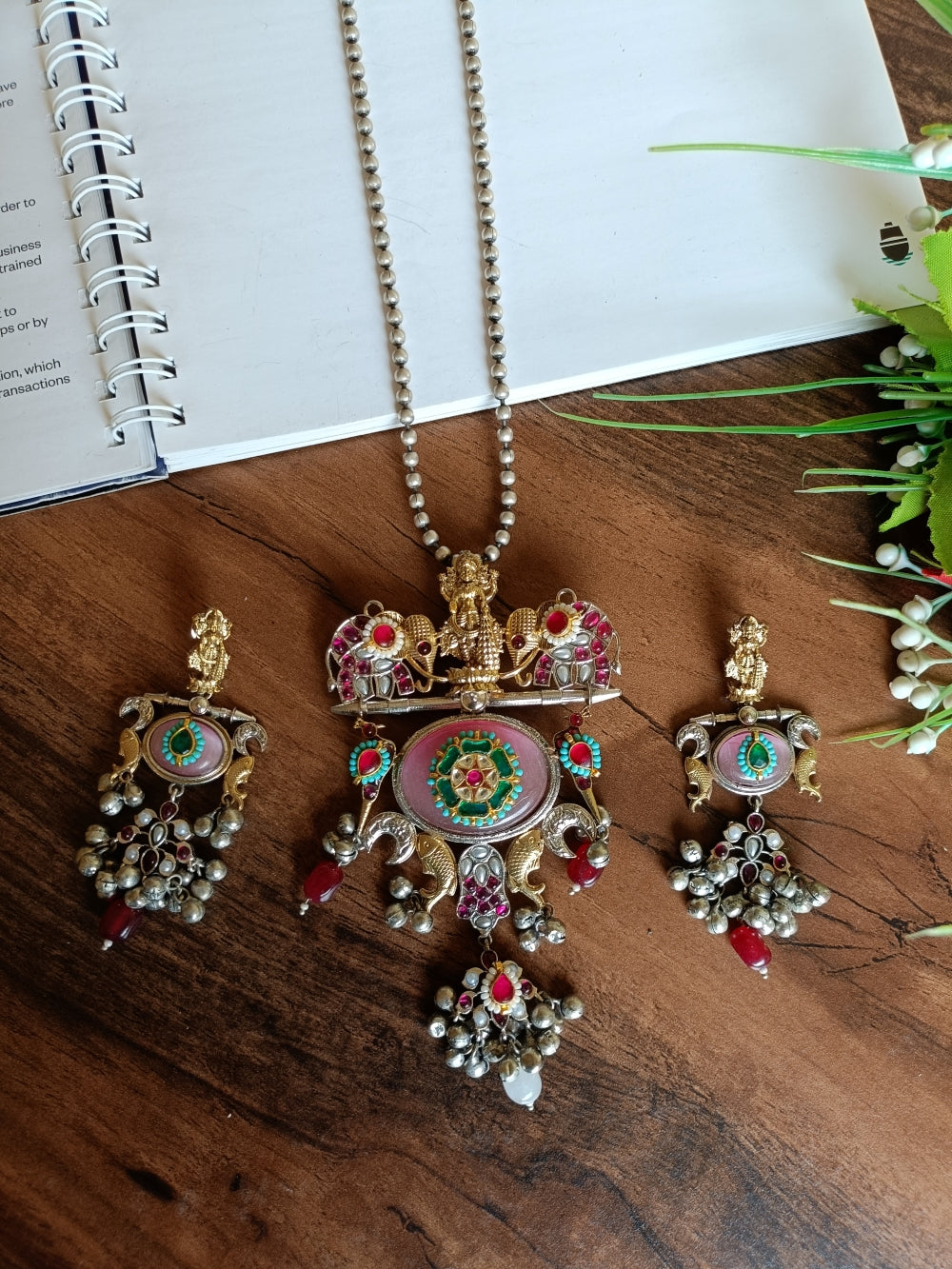 Prakriti Panchi Kundan Pendant Set