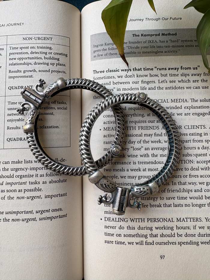 Oxidised kada