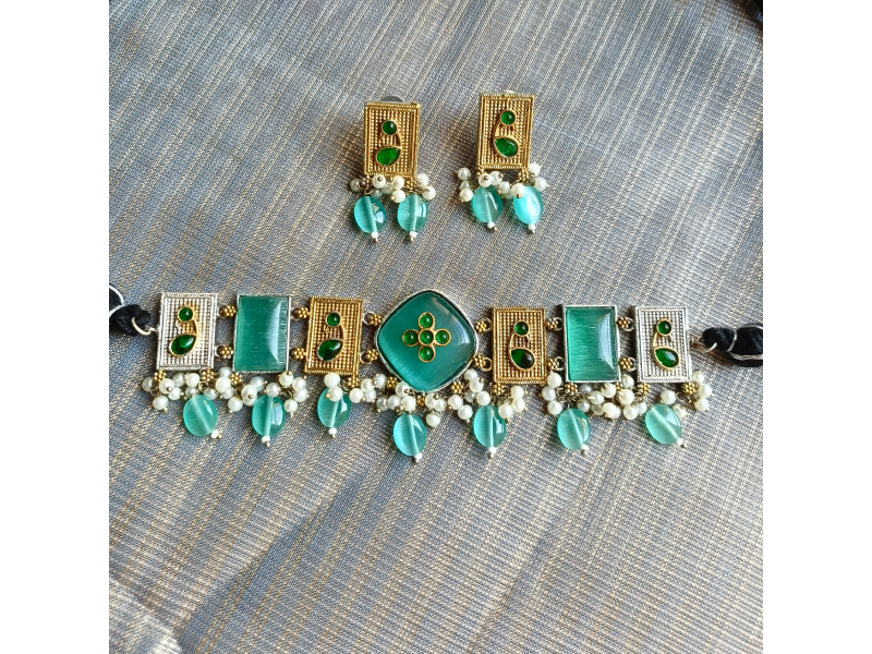 dual tone choker set
