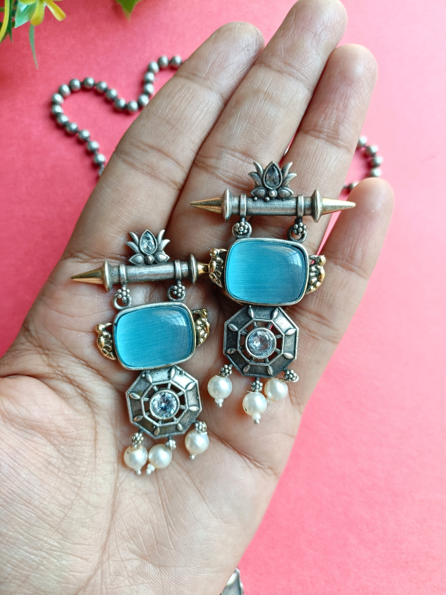 Upasana Dual Tone Pendant
