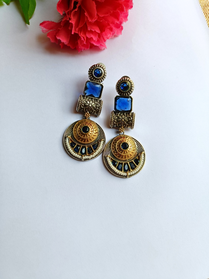 Mannat Dual Tone Earrings