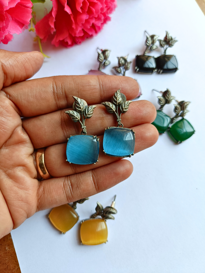 Dilsha Stud Earrings