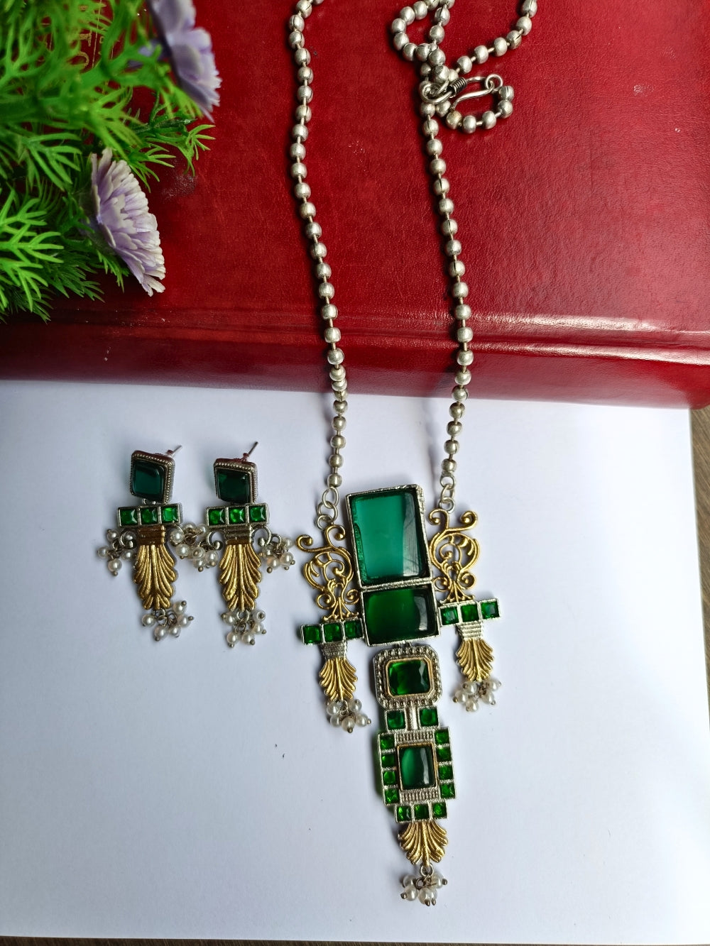 Shrina Dual Tone Pendant Set