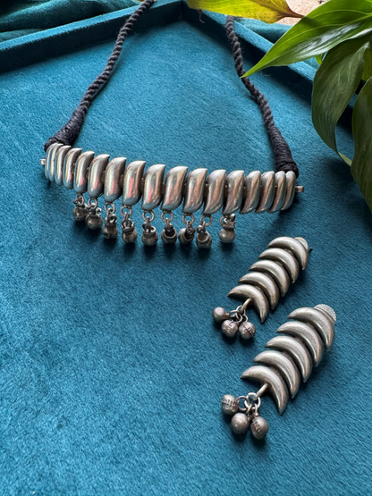 Oxidised Choker
