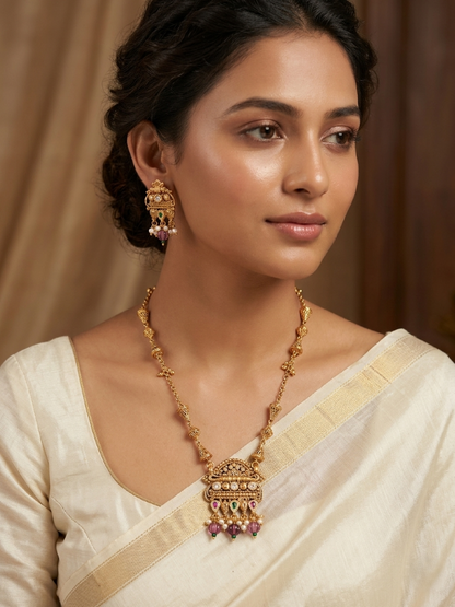 Kundan Rajwadi Pendant Set