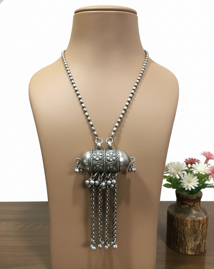 Unniya Statement Oxidised Pendant