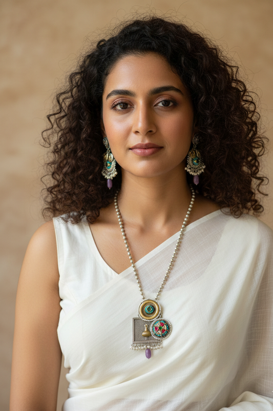 Turvi Kundan Pendant Set