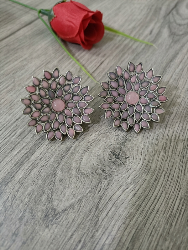 Immo Oxidised Studs