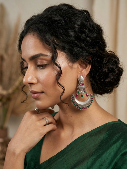 Lily Dangler Earrings