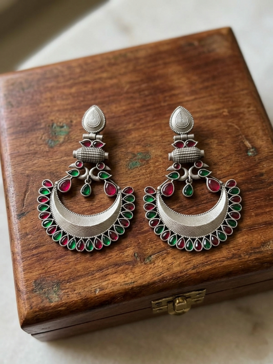 Lily Dangler Earrings