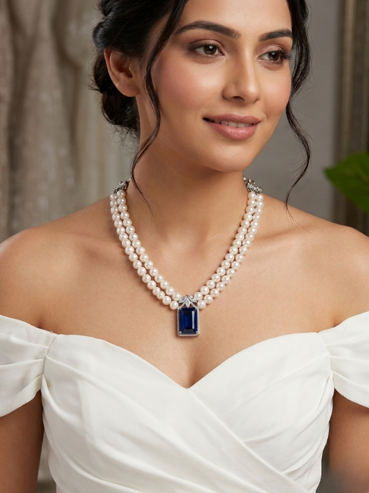 Noor Classic Pearl Crystal Pendant Necklace