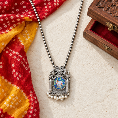 Hand painted Pendnet