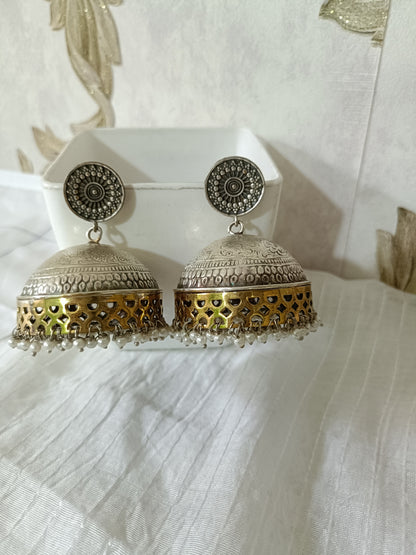 Nirnayi Dual Tone Jhumka