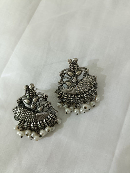 Pearl Oxidised Studs