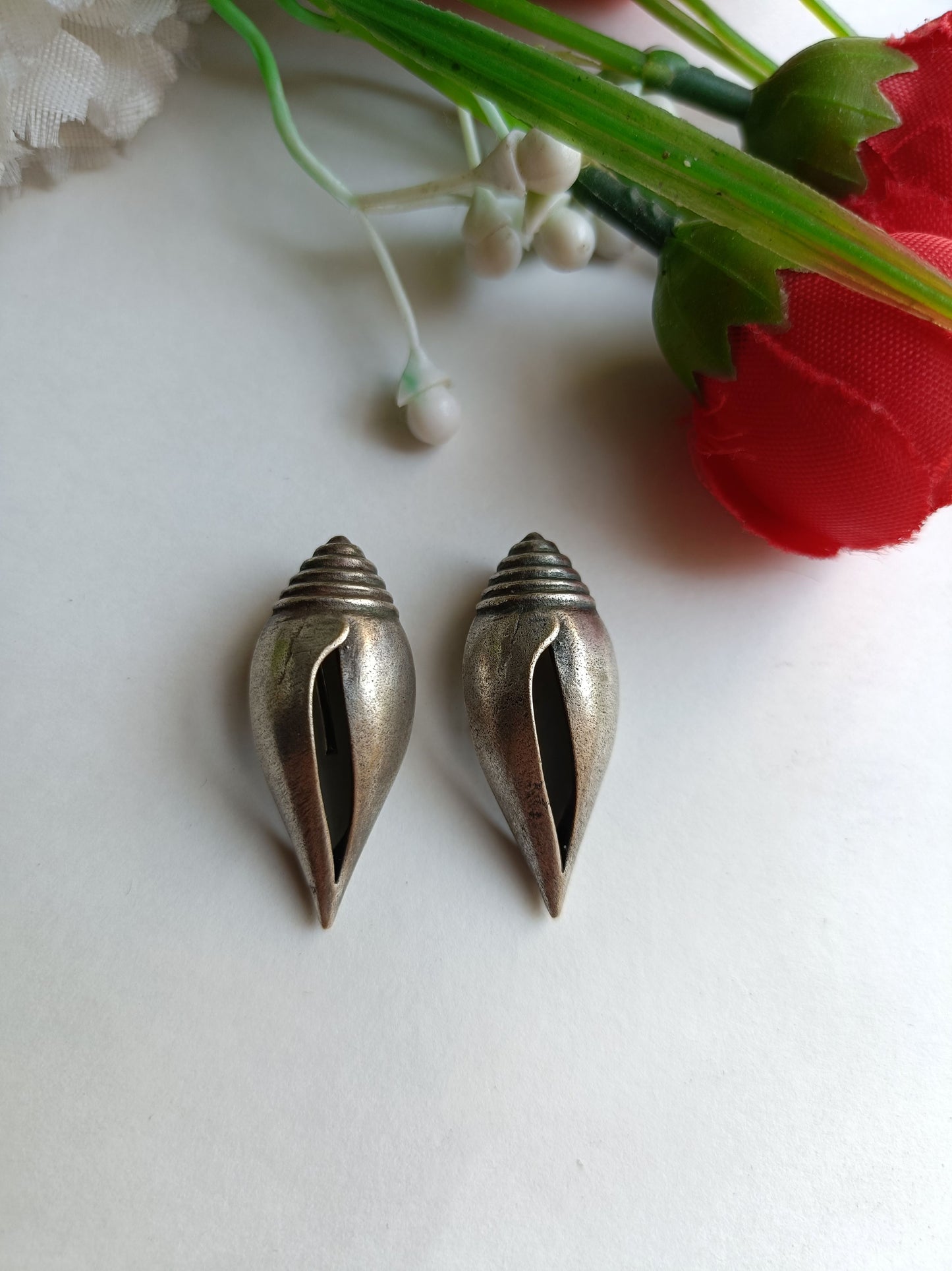 Chavvi Shankh Earrings