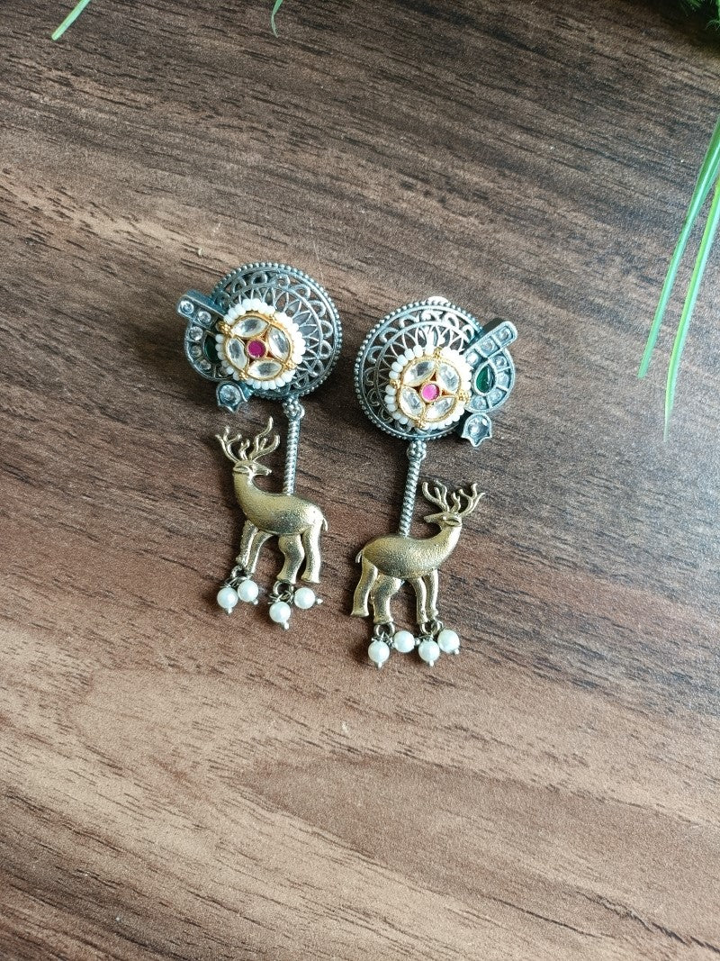 Vaarnika Kundan Earrings