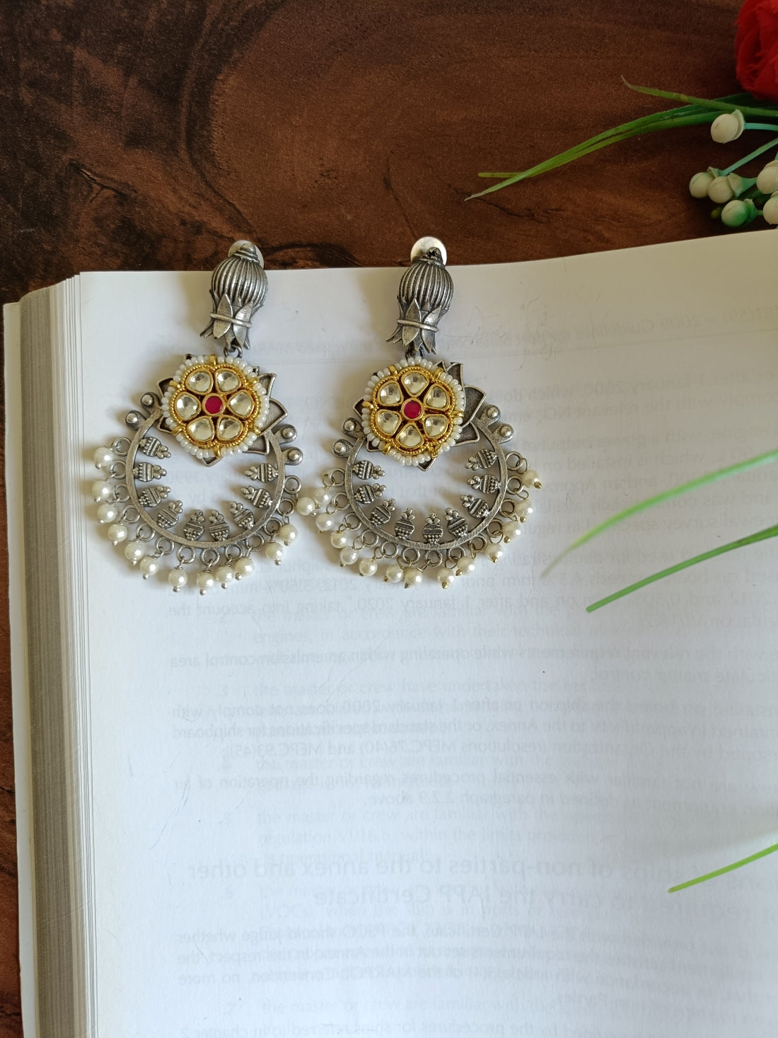 Saanj Panchi Kundan Earrings