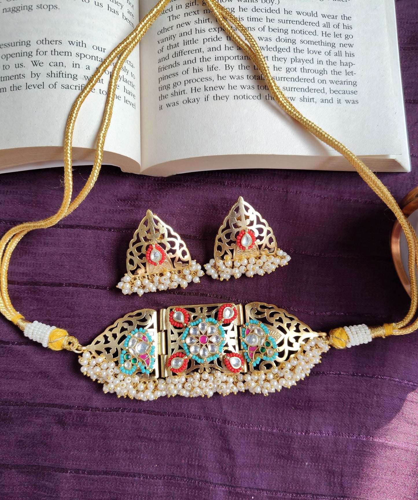 Dual Tone Pearl Choker