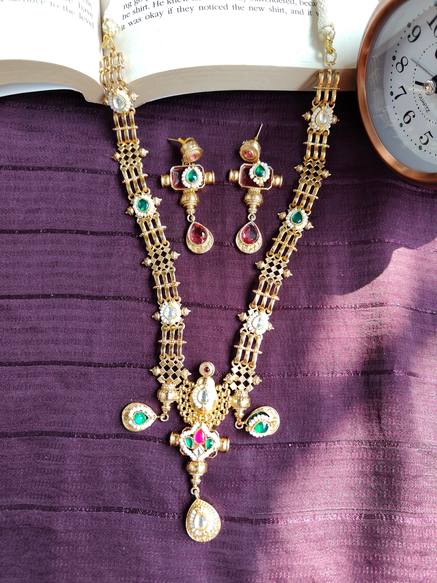 Padmika Royal Kundan Long Haar Set