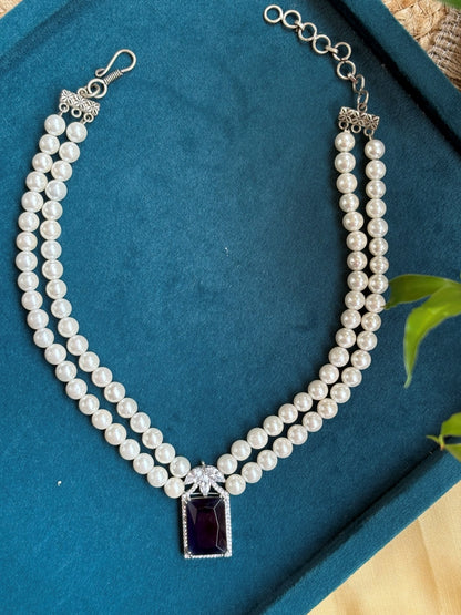 Noor Classic Pearl Crystal Pendant Necklace