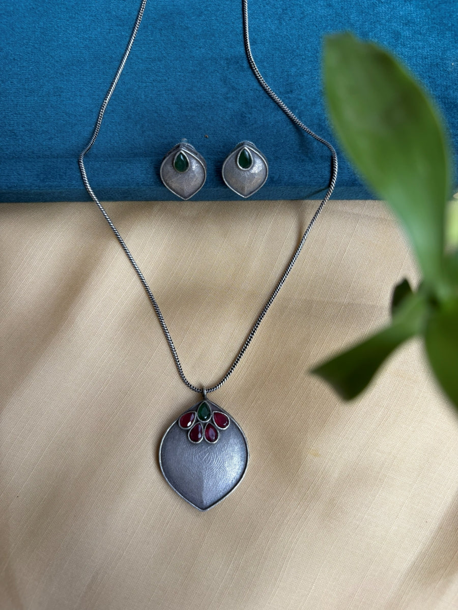 Shree Ruby Pendant Set