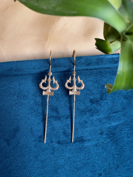 Golden Trishul Needle Earcuff