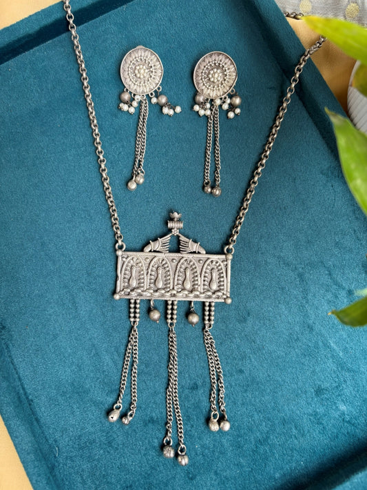 Pranathi Pendant Set