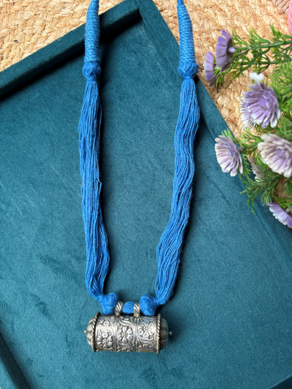 Tabiz Thread Necklace