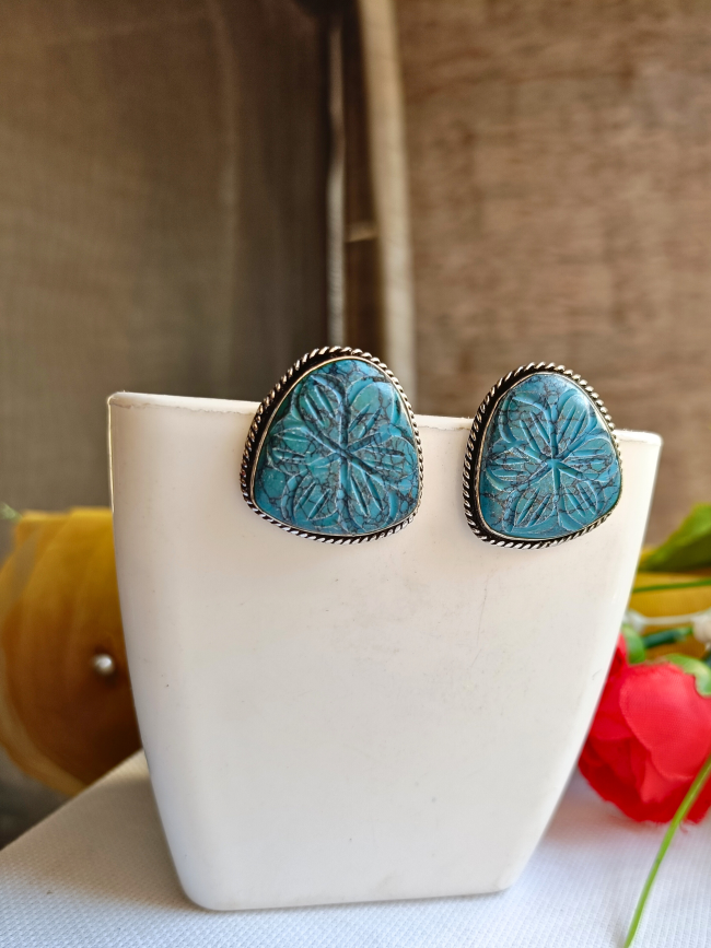 Noor Blue Stud Earrings