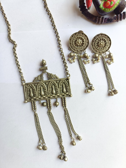 Pranathi Pendant Set