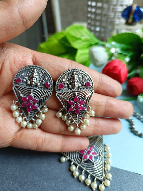 Vaidehi Antique Pendant Set