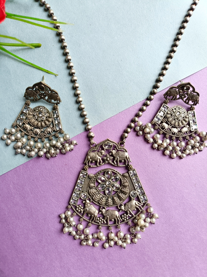 Mudra Pendant Set