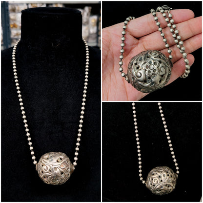 Oeshi Oxidised Pendant