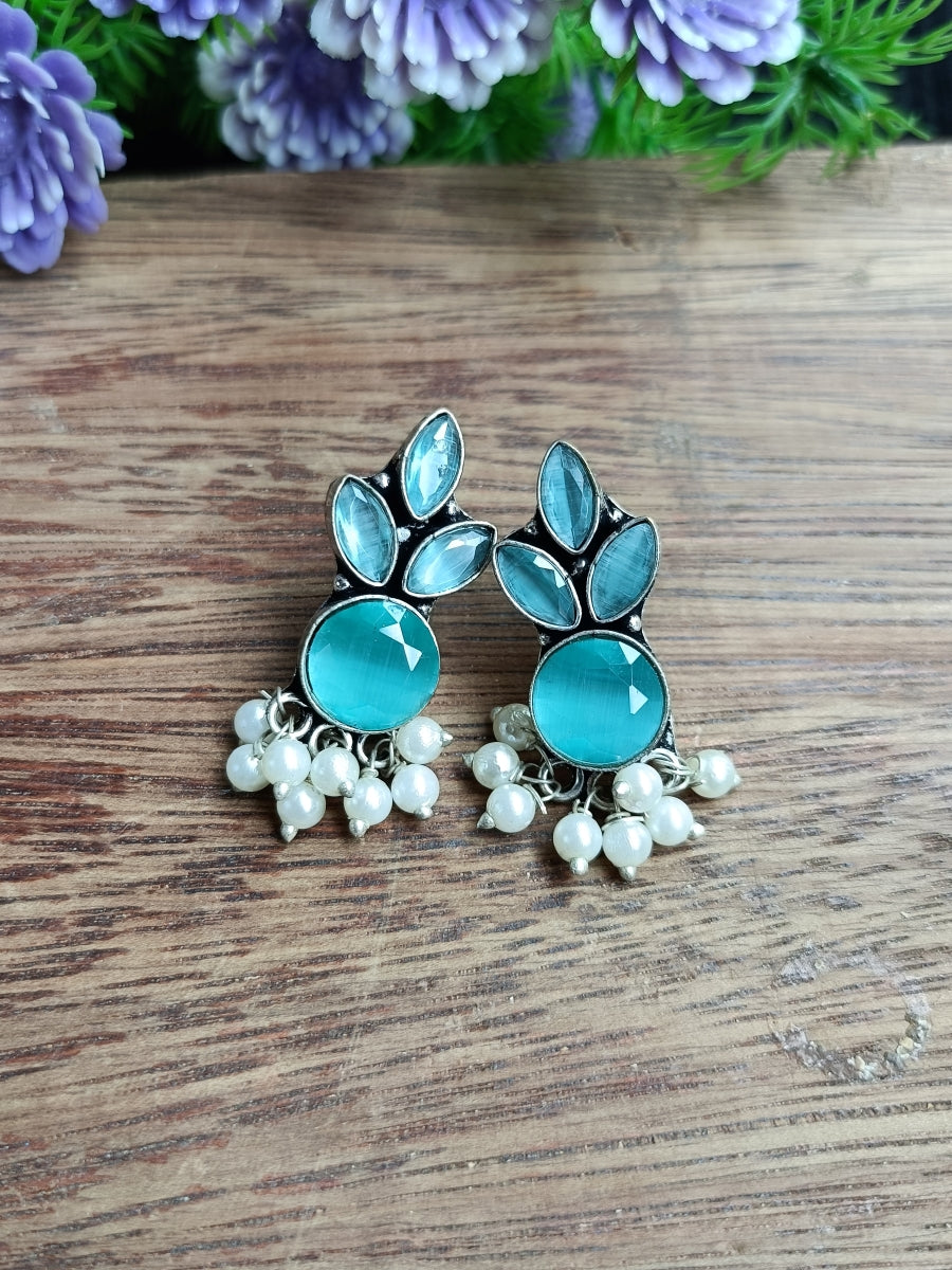 Arini stud Earrings