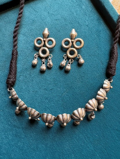 brass choker set