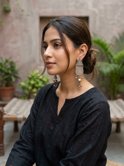 Nitya Dangler Earring