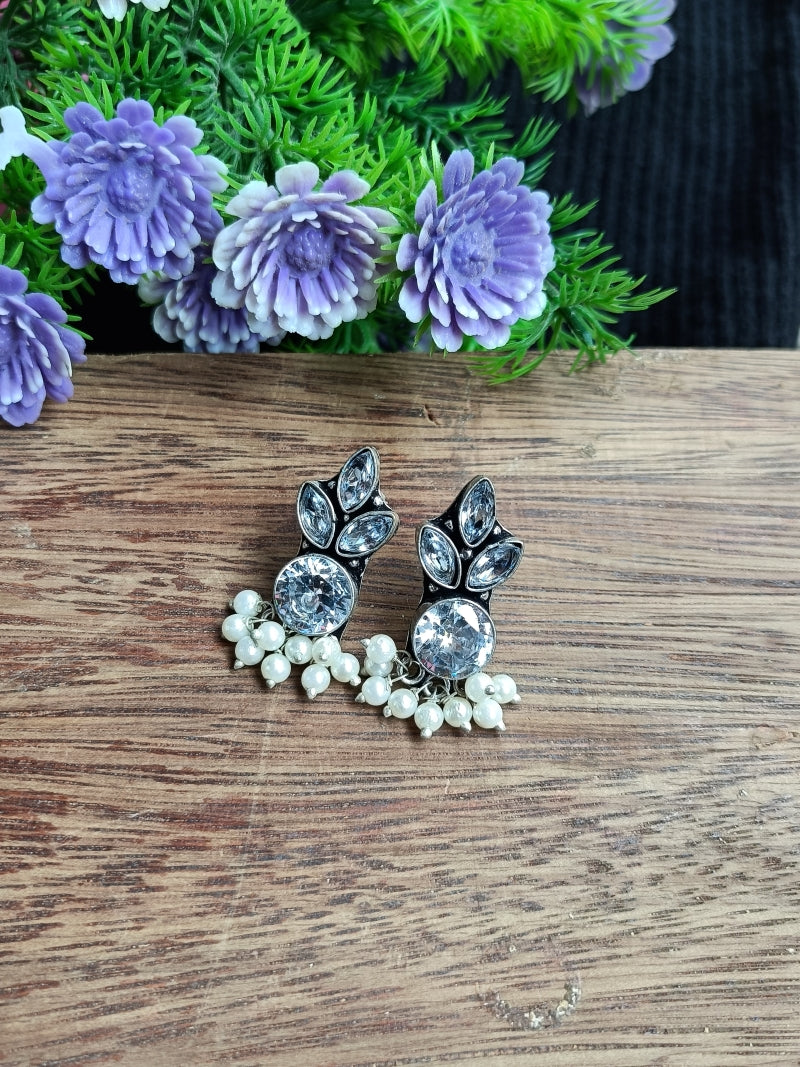 Arini stud Earrings