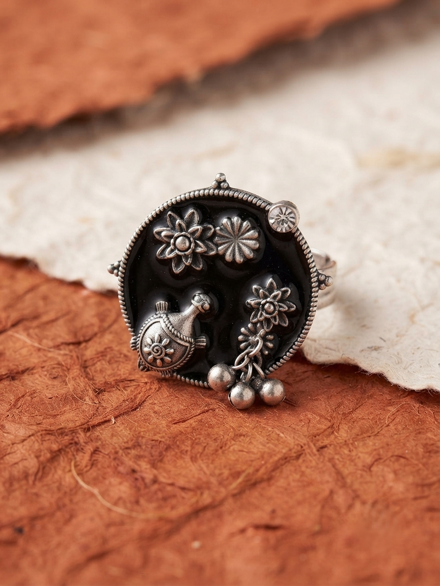 Flora Adjustable Finger Ring