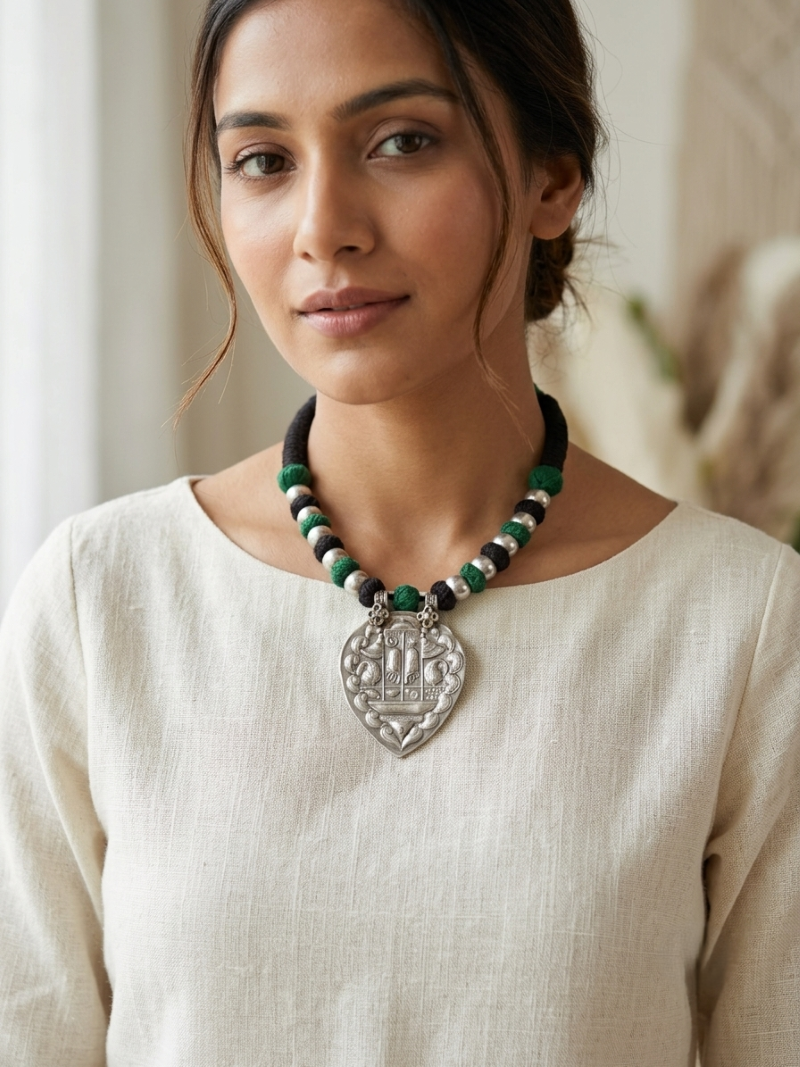 Green-Black Designer Thread Necklace