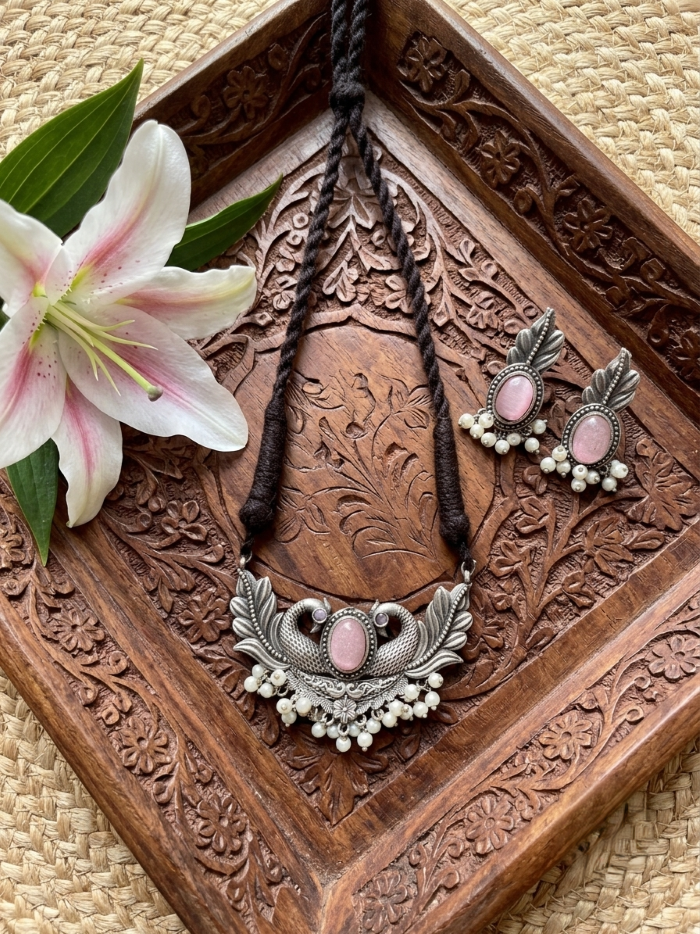 pendent558