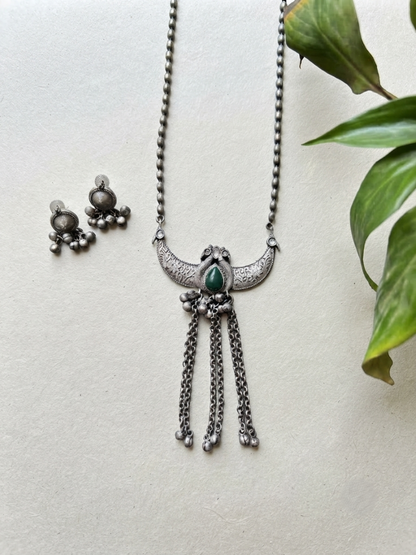Stone Pendnet
