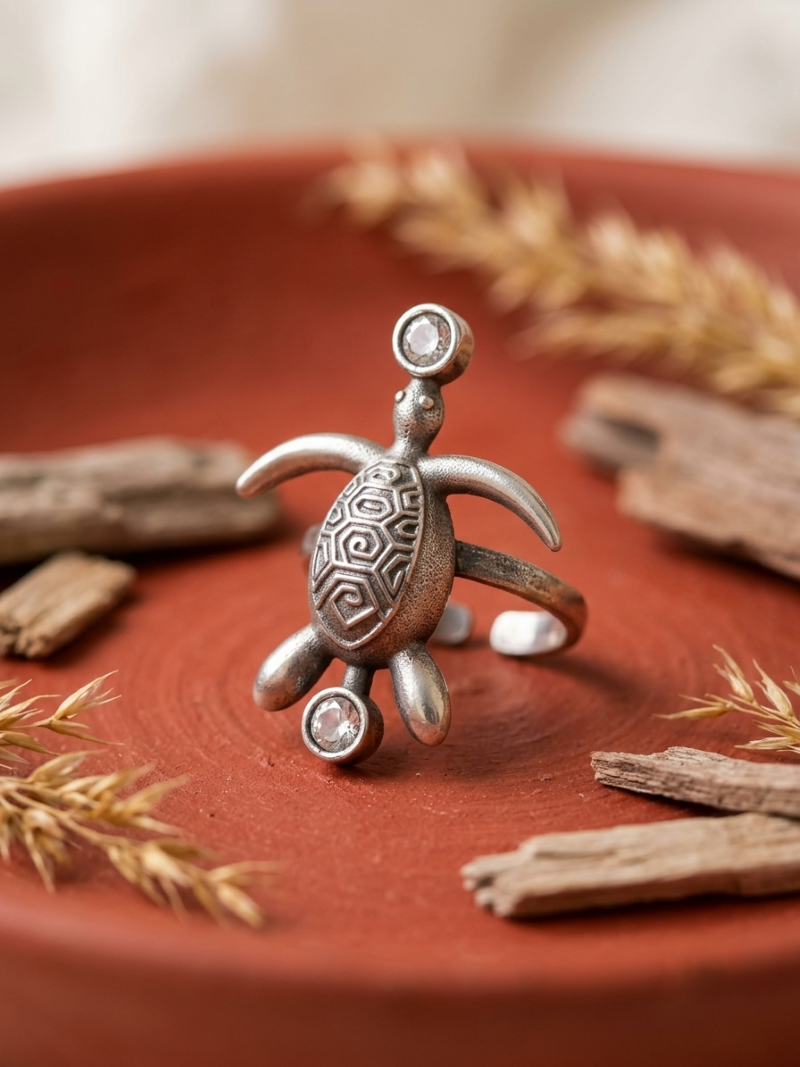 silver finger ring