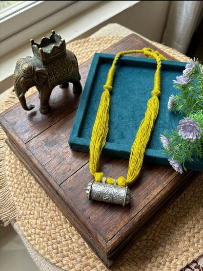 Tabiz Thread Necklace