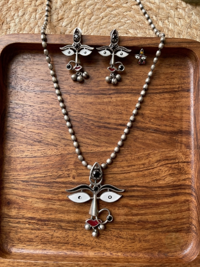 classy durga pendant set